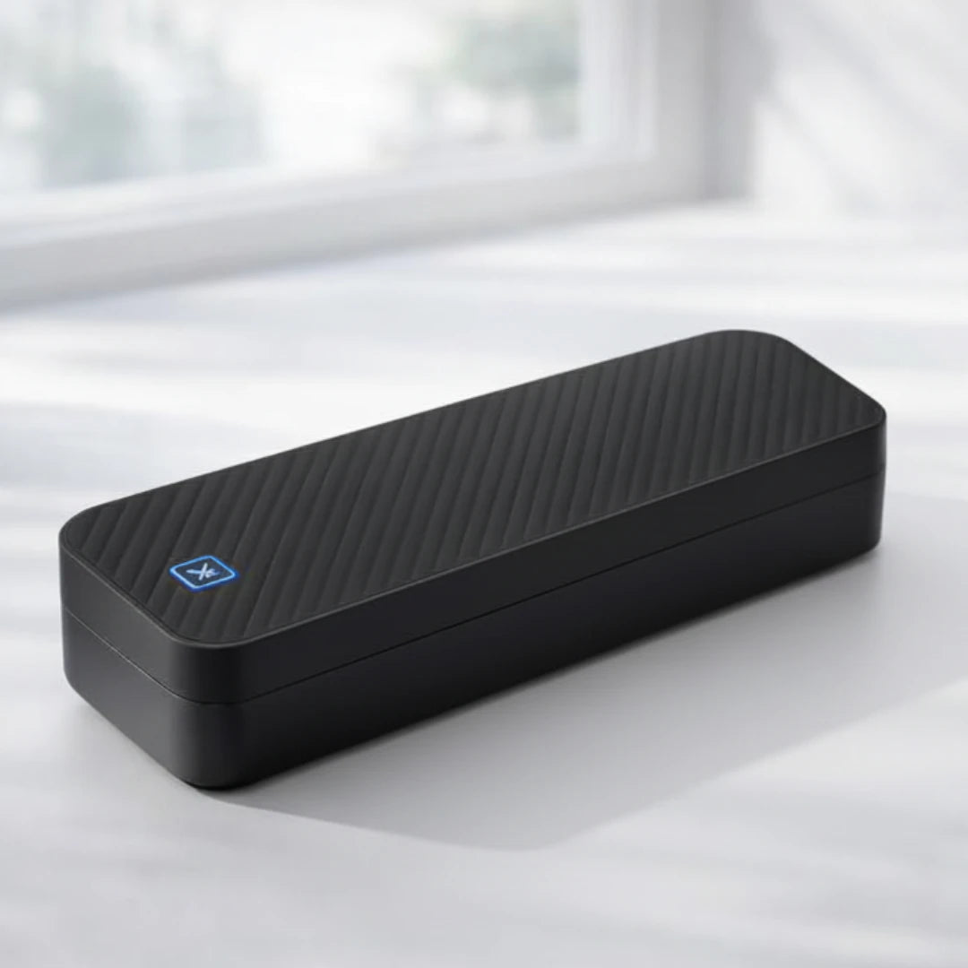 [noir] Imprimante thermique portable A4 noire PrintiFlow sans encre sur bureau minimaliste